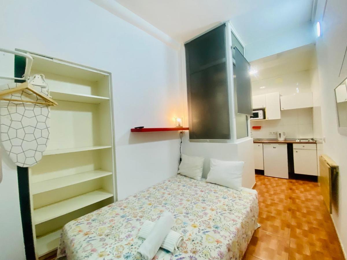01 Apartamento 2 ,3 Apartment Barcelona Exterior photo